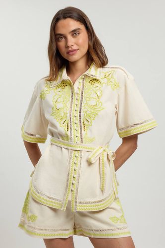 Chemise Coordonnée En Mélange De Lin Avec Broderie Perlée | Taille 18 - KarenMillen - Modalova