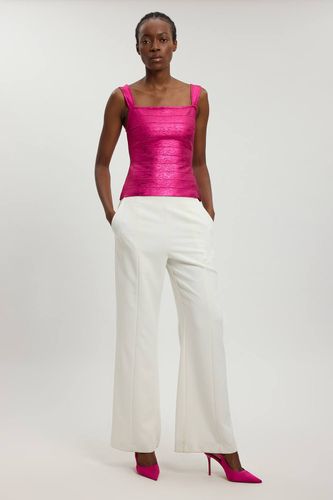 Haut Moulant À Bandes Style Bandage Métallisé | Taille 18 - KarenMillen - Modalova