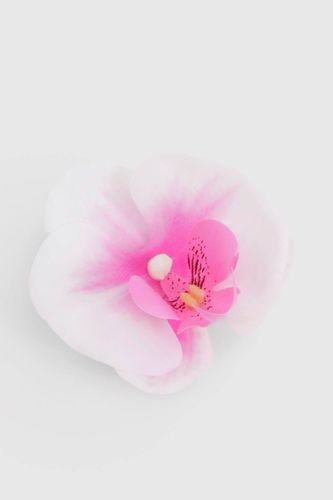 Pince à cheveux fleur d'orchidée unique - boohoo - Modalova