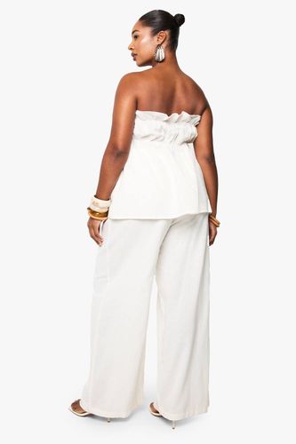 Coordonné grande taille en effet lin avec bandeau long et pantalon à jambe large | Taille 46 - boohoo - Modalova