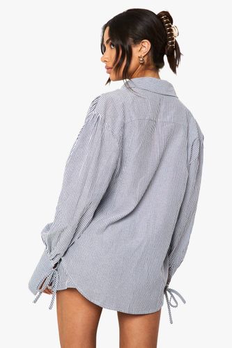 Petite Ensemble Chemise Rayée à Manches Ballon et Short pour Petites | Taille 36 - boohoo - Modalova