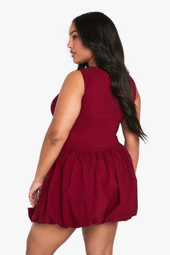 Plus mini robe bengaline froncée à ourlet bulle | Taille 52 - boohoo - Modalova