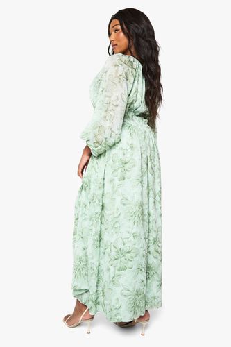 Robe maxi en chiffon fleuri froncé à manches blouson | Taille 48 - boohoo - Modalova
