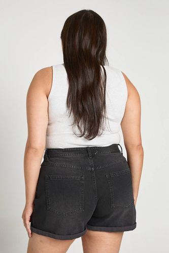 Short en denim pour maman Plus | Taille 48 - boohoo - Modalova