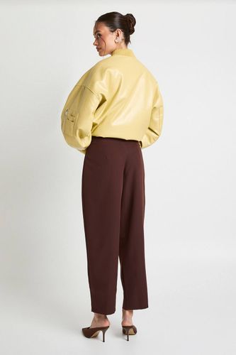 Pantalon à jambe tonneau | Taille 44 - boohoo - Modalova