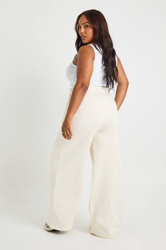 Plus Core Basic Détail pin-tuck Jogger à jambe droite | Taille 48 - boohoo - Modalova