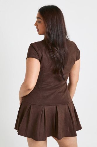 Plus robe mini plissée à manches courtes en synthétique | Taille 48 - boohoo - Modalova
