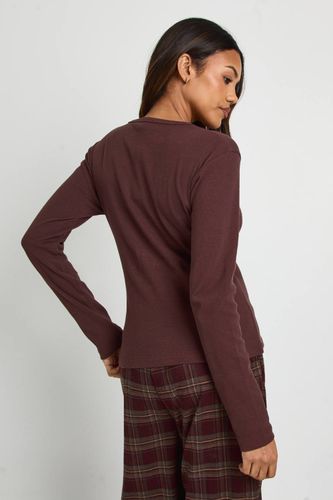 Haut ajusté long basique en maille côtelée à manches longues pour maternité | Taille 44 - boohoo - Modalova