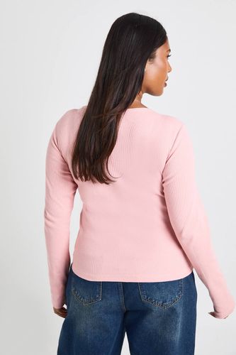 Haut ajusté basique en maille côtelée à encolure échancrée, coupe longue et manches longues | Taille 48 - boohoo - Modalova