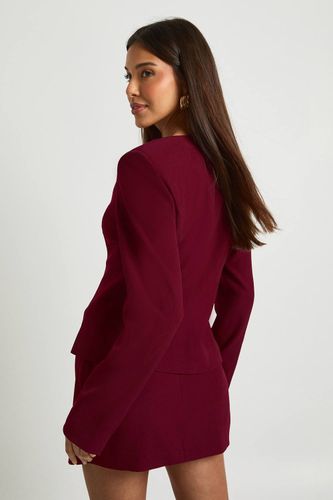 Blazer cintré à manches baril et taille ceinturée | Taille 44 - boohoo - Modalova