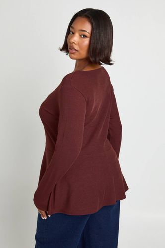 Plus Haut péplum à boutons sur le devant | Taille 48 - boohoo - Modalova