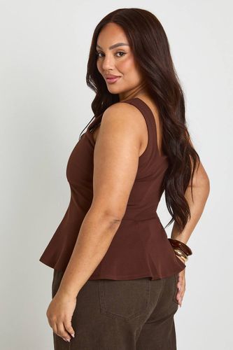 Haut Peplum Grande Taille à Encolure Carrée | Taille 48 - boohoo - Modalova