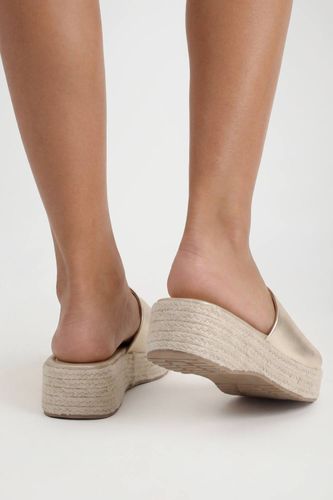 Mules Compensées Style Espadrilles | Taille 41 - boohoo - Modalova