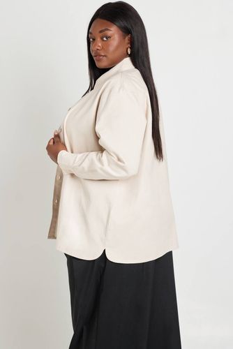 Chemise Chambray Oversize Grande Taille | Taille 48 - boohoo - Modalova