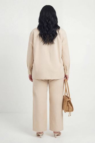 Pantalon Large En Chambray Avec Taille Élastiquée Grande Taille | Taille 48 - boohoo - Modalova