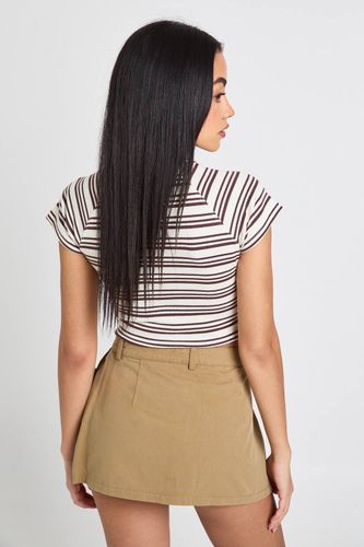 Mini-jupe en Sergé à Poches Utilitaires | Taille 44 - boohoo - Modalova