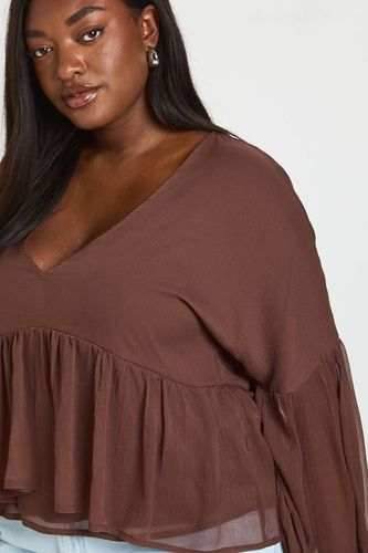 Blouse Grande Taille En Mousseline À Volants Et Décolleté Plongeant | Taille 48 - boohoo - Modalova