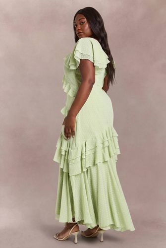 Robe Maxi En Mousseline Dobby Grande Taille Avec Détails De Volants | Taille 46 - boohoo - Modalova
