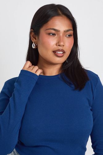 Haut Ajusté Côtelé À Manches Longues Coupe Longue Plus Basic | Taille 48 - boohoo - Modalova