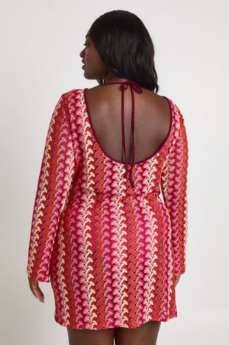 Robe Mini Tricotée Grande Taille À Dos Échancré | Taille 44 - boohoo - Modalova