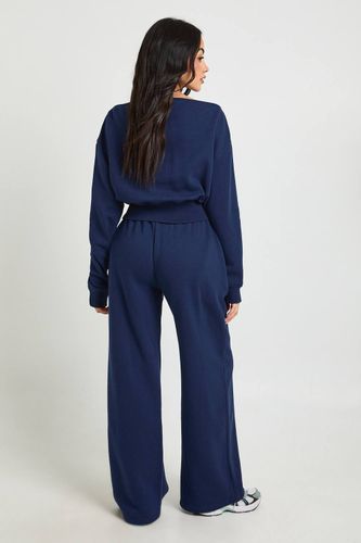 Ensemble De Survêtement Épaules Dénudées Imprimé 98 Jambes Droites | Taille Medium - boohoo - Modalova