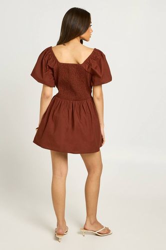Mini Robe À Manches Volumineuses Effet Lin Petite | Taille 44 - boohoo - Modalova