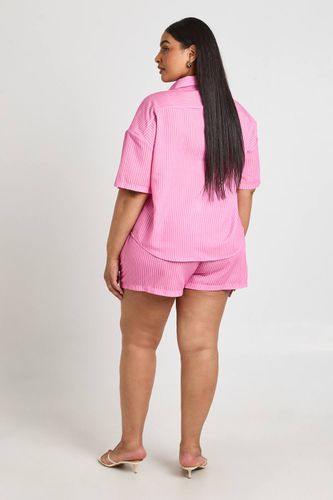 Short Grande Taille À Taille Élastiquée Et Rayures | Taille 48 - boohoo - Modalova