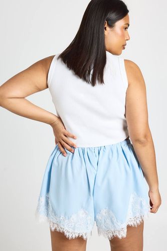 Short Ample En Popeline Avec Finition Dentelle Plus | Taille 44 - boohoo - Modalova