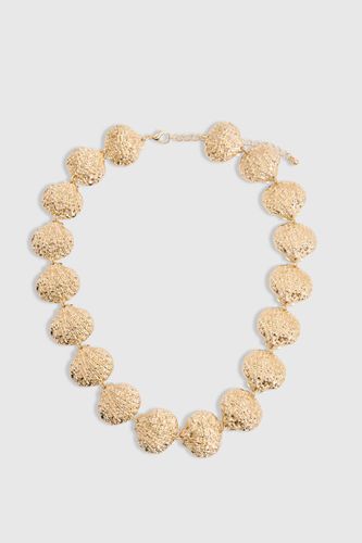 Collier Plastron Coquillage - boohoo - Modalova