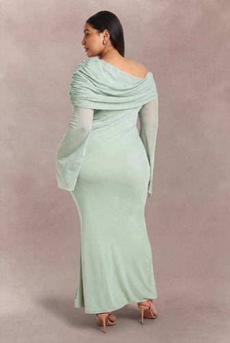 Robe Maxi Grande Taille En Mesh Bardot Avec Détail Drapé | Taille 50 - boohoo - Modalova