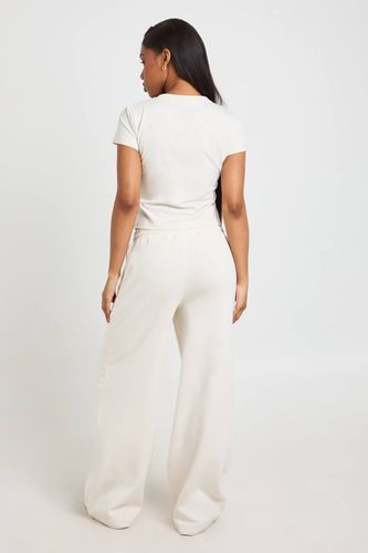 Ensemble Survêtement Haut Ajusté À Manches Courtes Et Jogging Jambe Droite | Taille XL - boohoo - Modalova