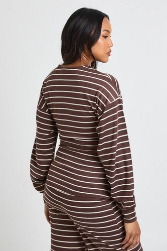 Haut De Maternité À Manches Longues En Maille Douce À Rayures | Taille 46 - boohoo - Modalova