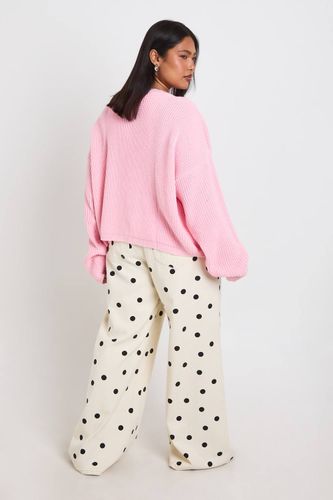 Cardigan En Maille Côtelée Grande Taille Avec Boutonnage | Taille 24-26 - boohoo - Modalova