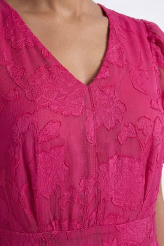 Robe Mi-Longue à Manches Bouffantes en Jacquard Fleuri | Taille 40 - Wallis - Modalova