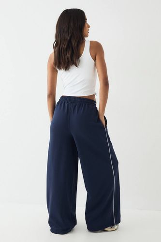Jogging Taille Moyenne avec Détails de Passepoil et Fermeture à Bascule | Taille XS - DSGN Studio - Modalova