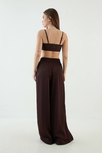 Pantalon Large En Satin | Taille Medium - DSGN Studio - Modalova