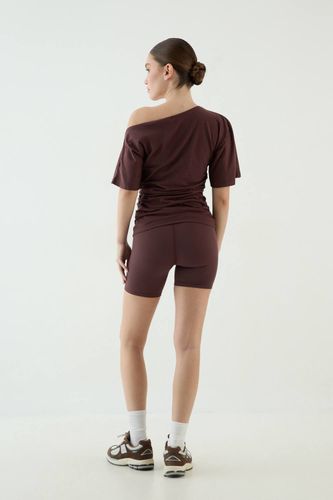 Haut À Manches Courtes Épaules Dénudées Avec Taille Cintrée | Taille Medium - DSGN Studio - Modalova