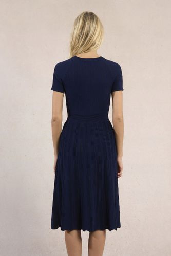 Robe longue en maille, ceintrée - Molly Bracken - Modalova