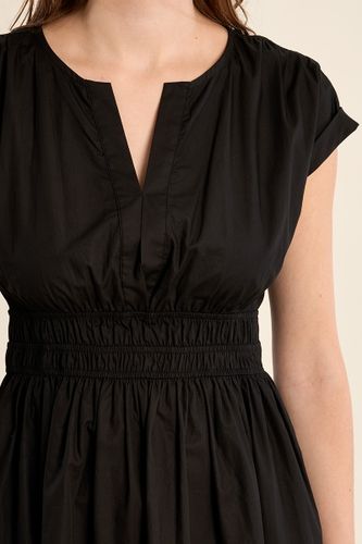 Robe courte en coton, taille smockée - Molly Bracken - Modalova