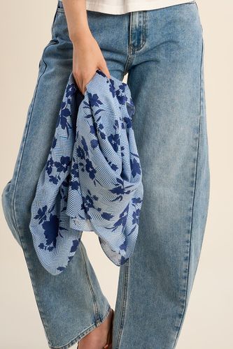 Large foulard, imprimé floral - Molly Bracken - Modalova