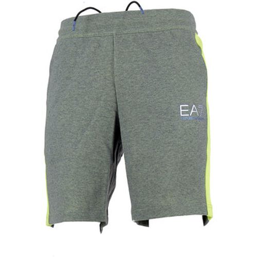 Short Ea7 Emporio Armani Bermuda - Ea7 Emporio Armani - Modalova