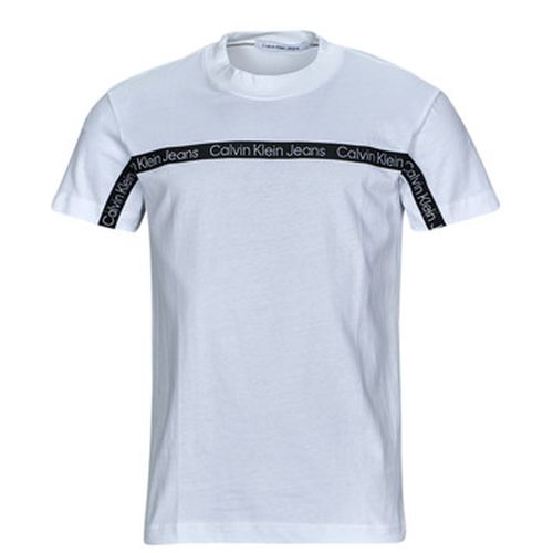 T-shirt LOGO TAPE TEE - Calvin Klein Jeans - Modalova