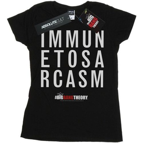 T-shirt Immune To Sarcasm - The Big Bang Theory - Modalova