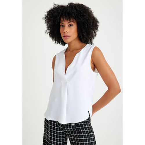 Blouses V-Neck Sleeveless Blouse - Just Like You - Modalova