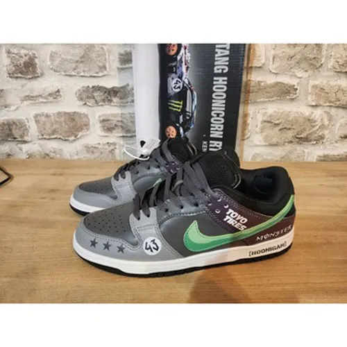 Baskets basses SB Dunk Low Pro - Nike - Modalova