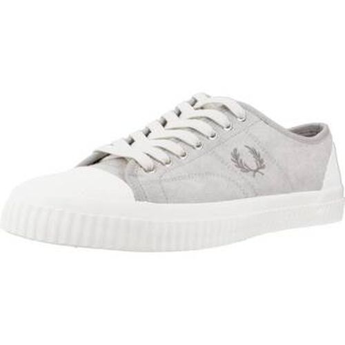 Baskets HUGHES LOW TEXTURED SUEDE - Fred Perry - Modalova