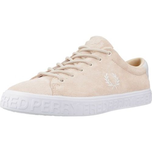 Baskets Fred Perry LOTTIE SUEDE - Fred Perry - Modalova