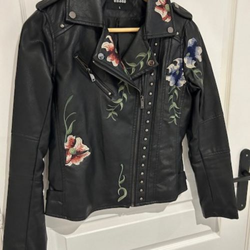 Blouson PERFECTO SIMILI CUIR BRODÉ FLEURS - Onado - Modalova