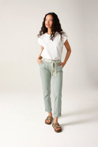 Pantalon chino ceinturé Vert de gris 38 - Promod - Modalova