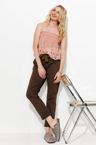 Pantalon chino ceinturé Marron 38 - Promod - Modalova